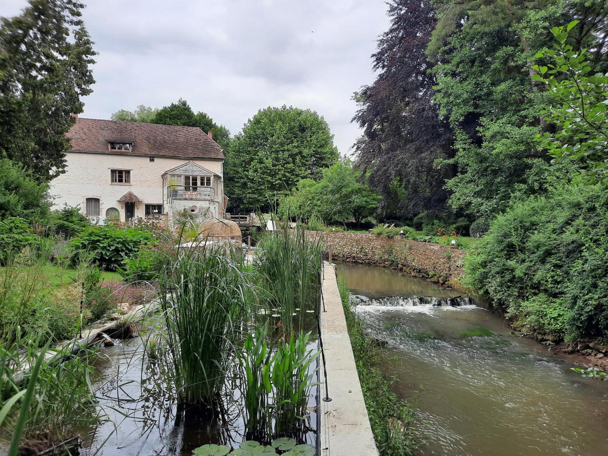 Charme Au Fil De L'Eau Hotel Vendieres Exterior foto